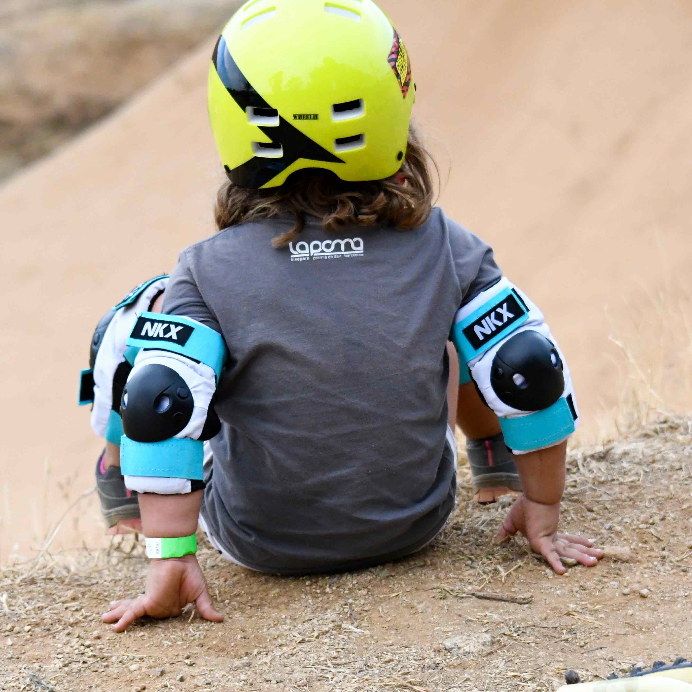 NKX Kids 3-Pack Pro Protective Gear - Joelhos, Cotovelos e Muñheiras